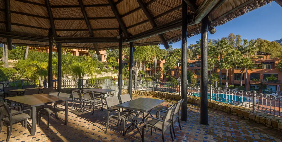 Venta de apartamento en planta baja en Nueva Andalucía 18