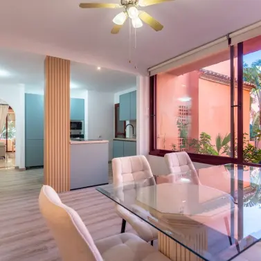 Venta de apartamento en planta media en Elviria