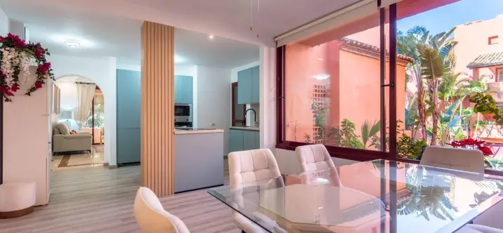 Venta de apartamento en planta media en Elviria 0