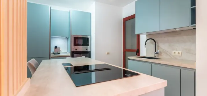 Venta de apartamento en planta media en Elviria 3