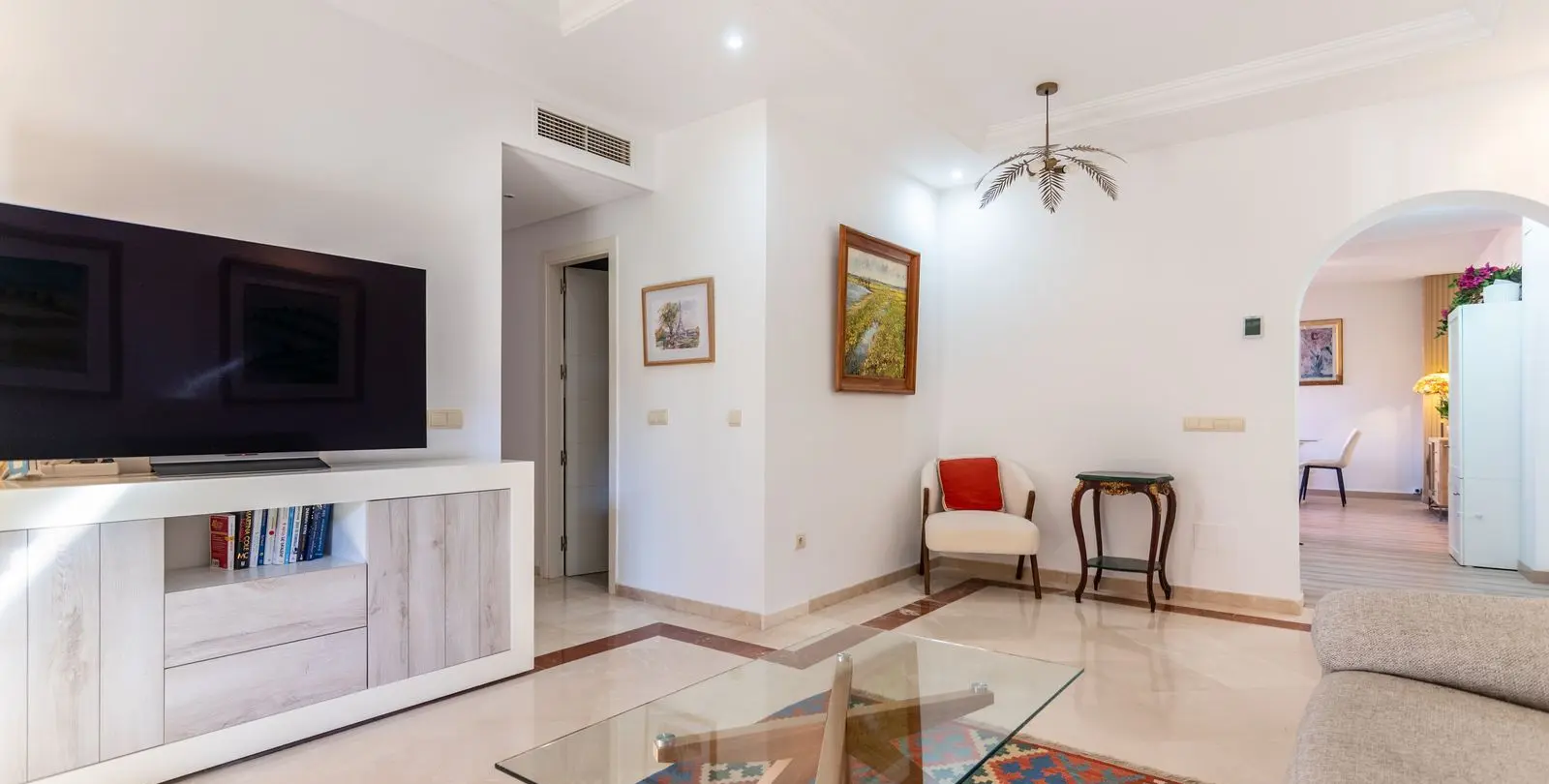 Продажа апартаментов на среднем этаже в Elviria 3