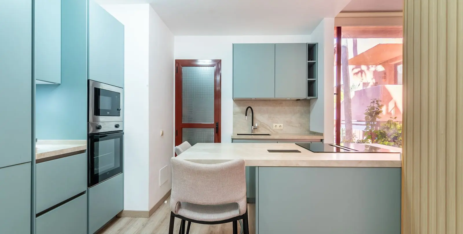 Продажа апартаментов на среднем этаже в Elviria 6