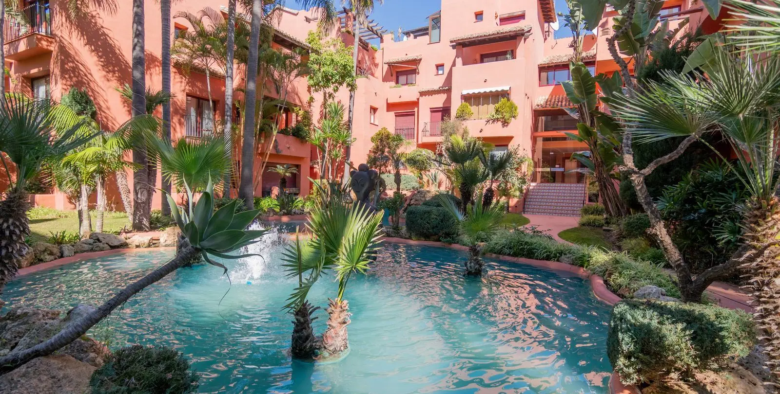 Продажа апартаментов на среднем этаже в Elviria 25