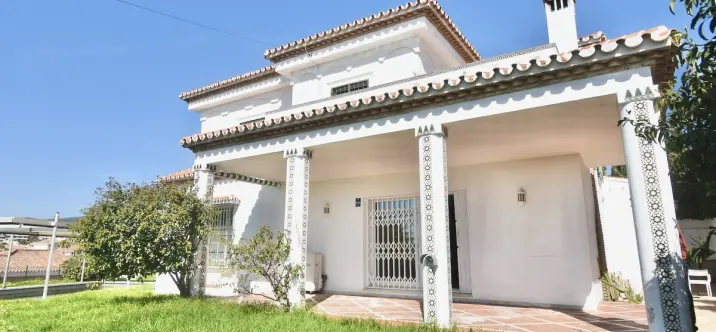 Venta de villa independiente en La Cala de Mijas 2