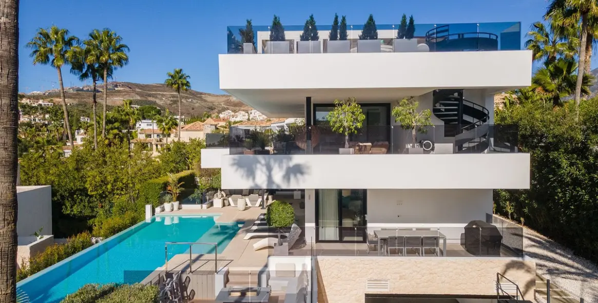 Venta de villa independiente en Marbella 3