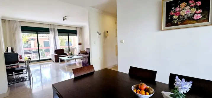 Sale of middle floor apartment in Marbesa 3