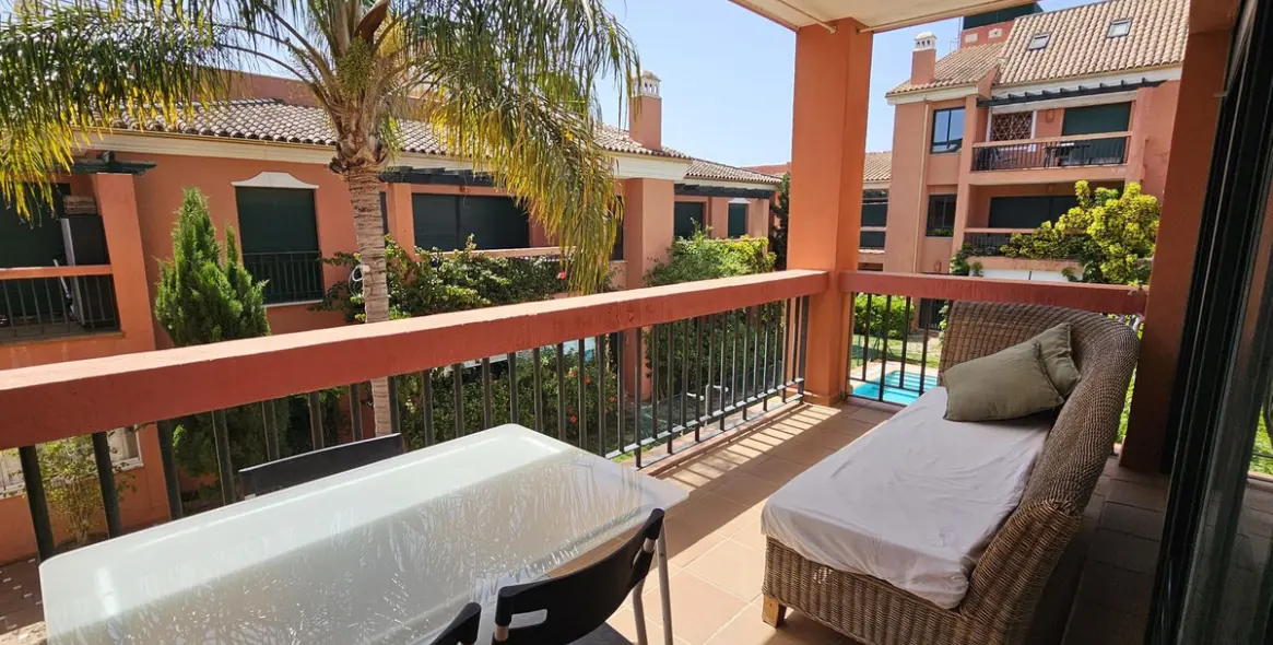 Sale of middle floor apartment in Marbesa 5