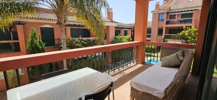 Sale of middle floor apartment in Marbesa 4