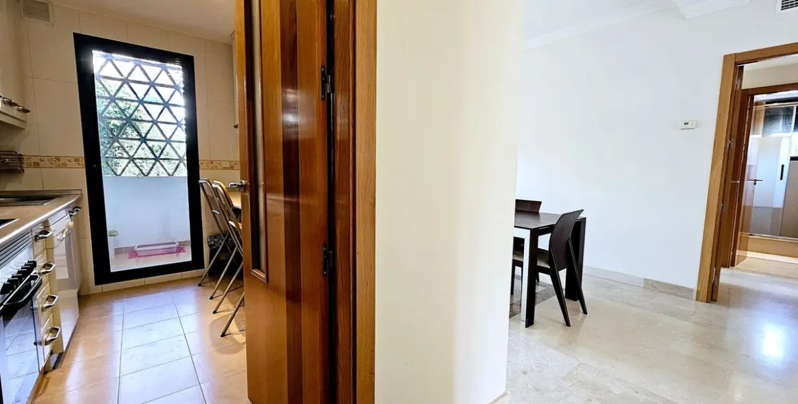 Sale of middle floor apartment in Marbesa 8