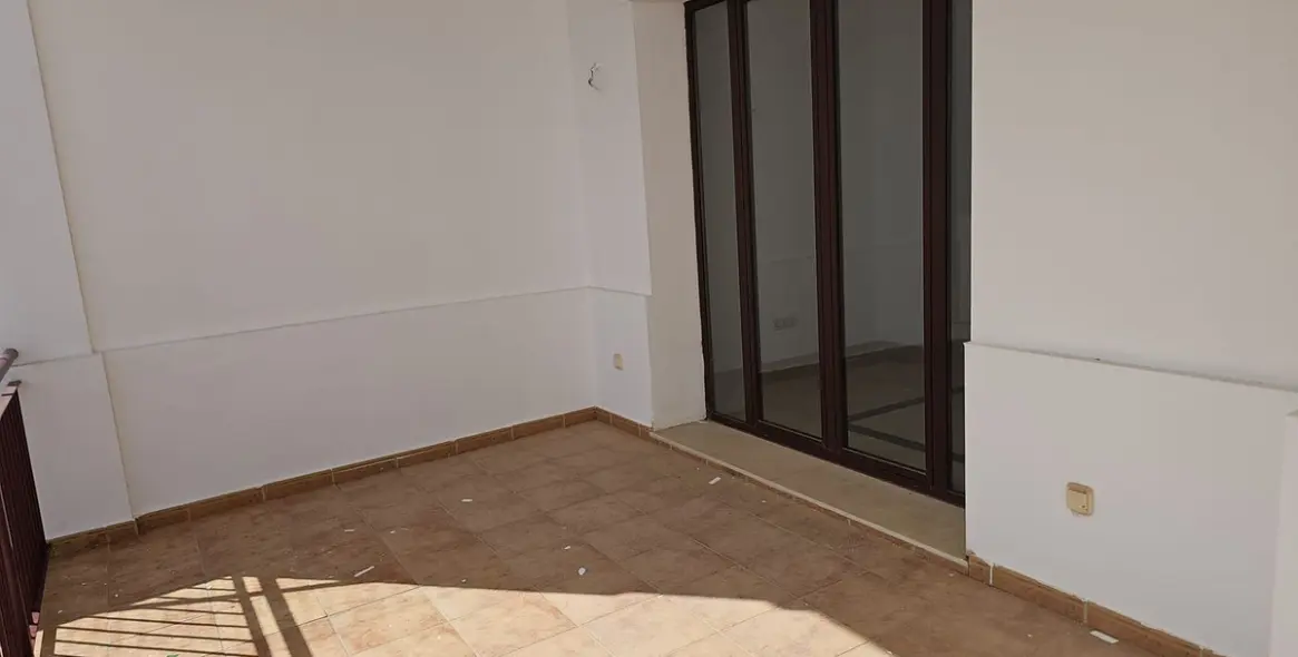 Sale of townhouse in Doña Julia 5