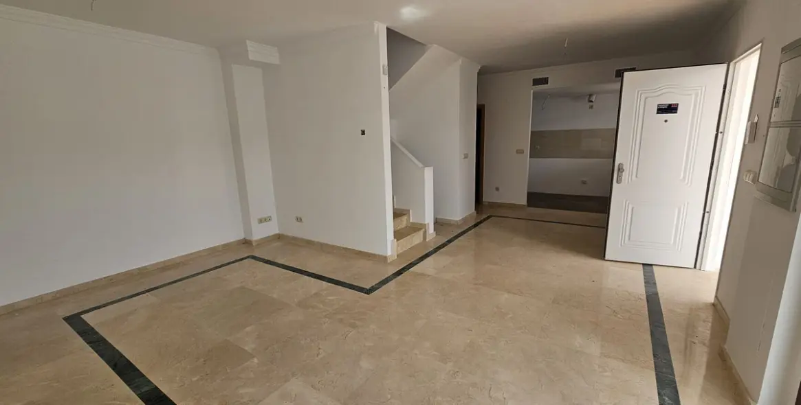 Sale of townhouse in Doña Julia 9