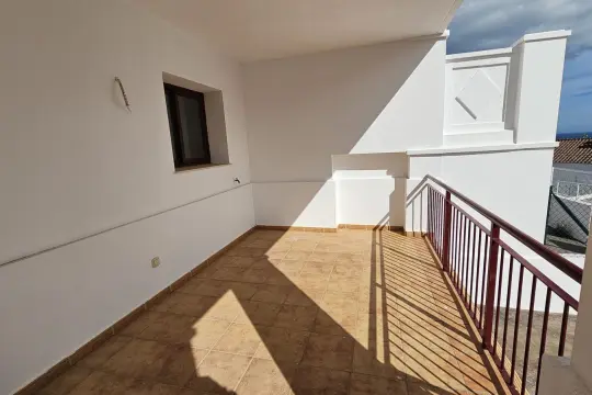Image 6 thumb