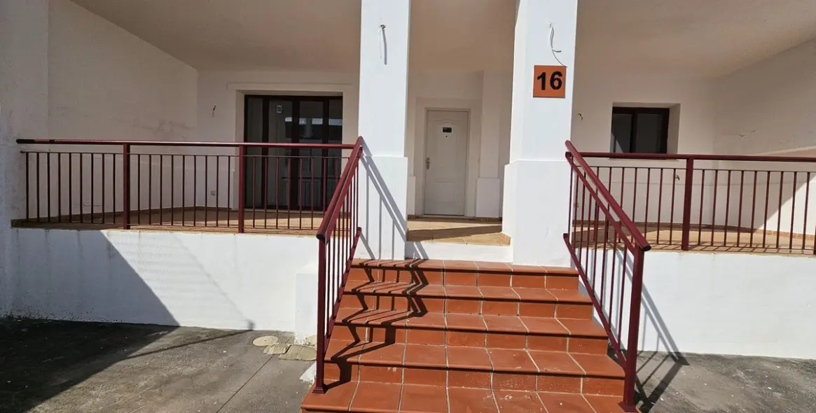Sale of townhouse in Doña Julia 4