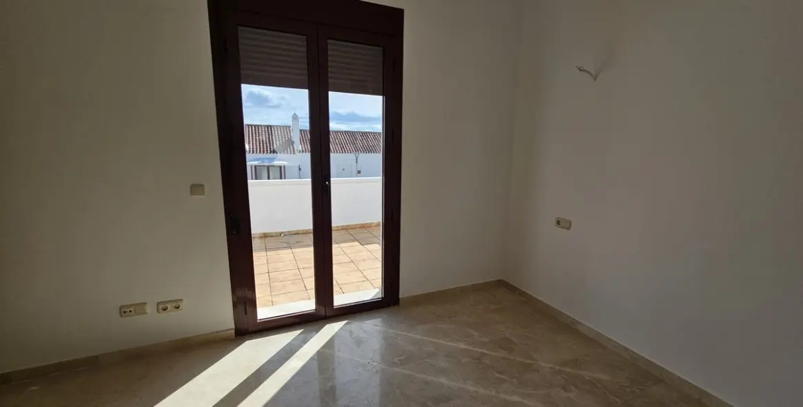 Продажа таунхауса в Doña Julia 31