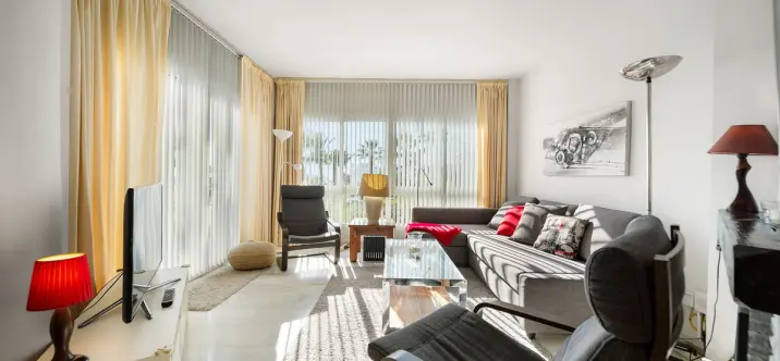 Продажа апартаментов на среднем этаже в Calahonda 4