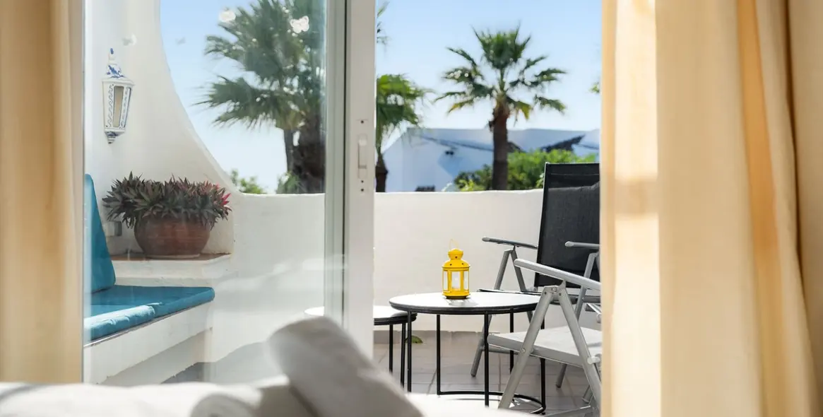 Venta de apartamento en planta media en Calahonda 7