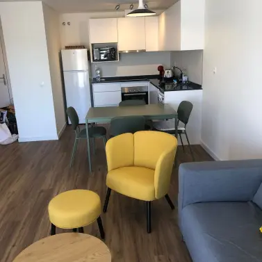 Sale of middle floor apartment in Estepona