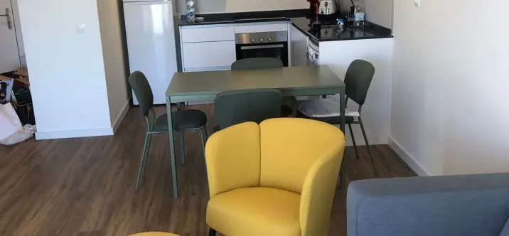 Sale of middle floor apartment in Estepona 3