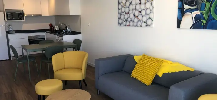 Sale of middle floor apartment in Estepona 4