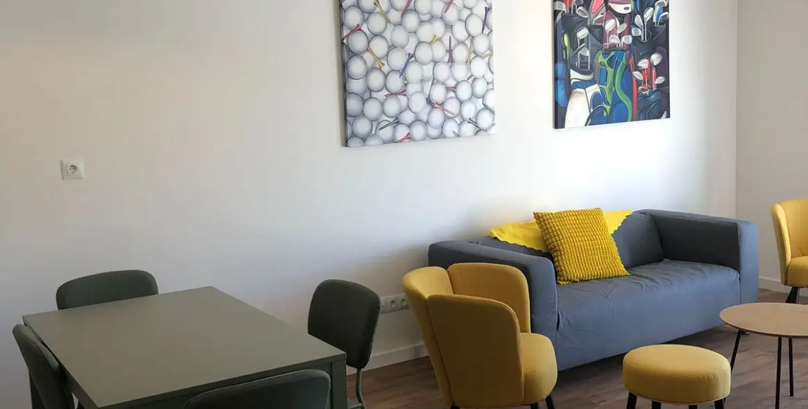 Продажа апартаментов на среднем этаже в Estepona 15