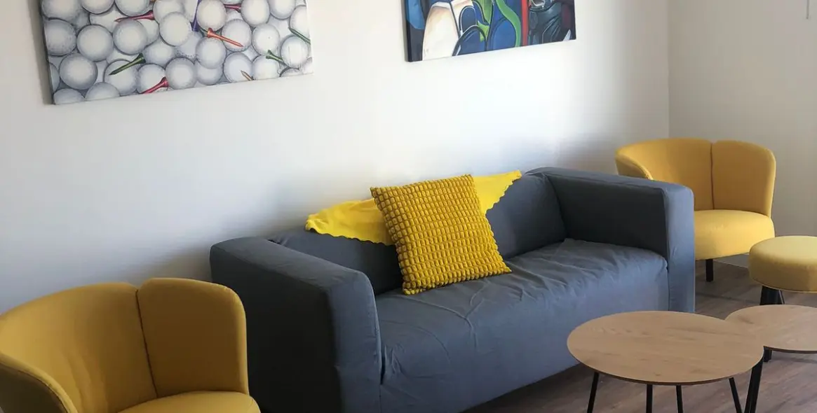 Продажа апартаментов на среднем этаже в Estepona 16