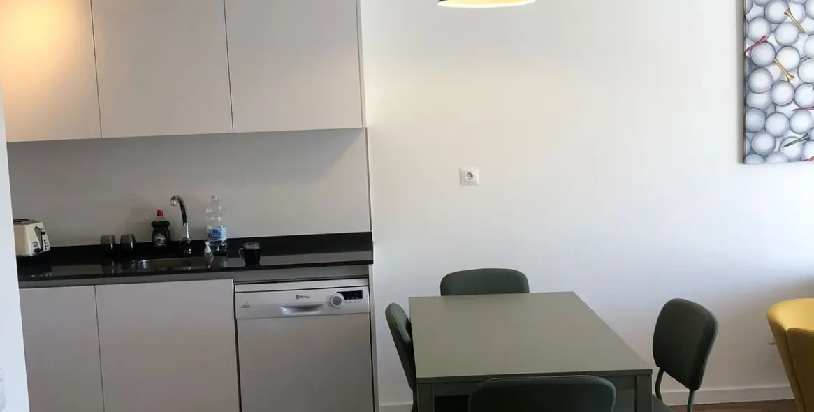 Продажа апартаментов на среднем этаже в Estepona 19