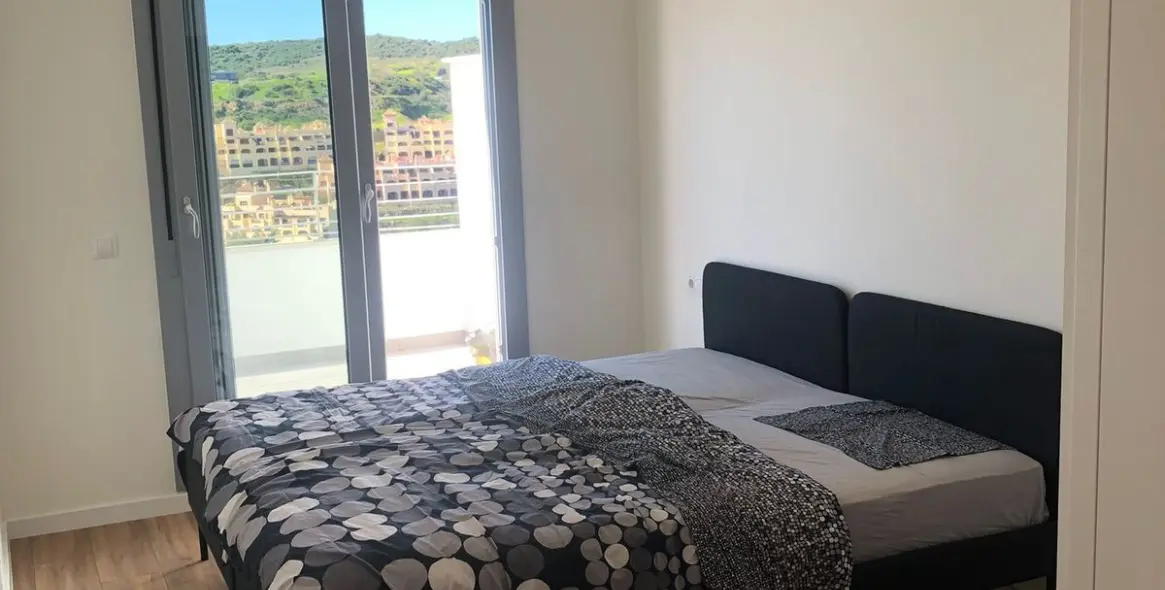 Продажа апартаментов на среднем этаже в Estepona 28