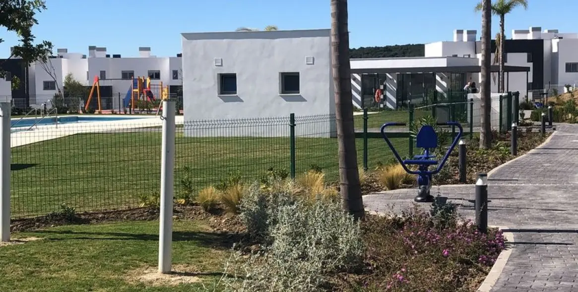 Продажа апартаментов на среднем этаже в Estepona 37