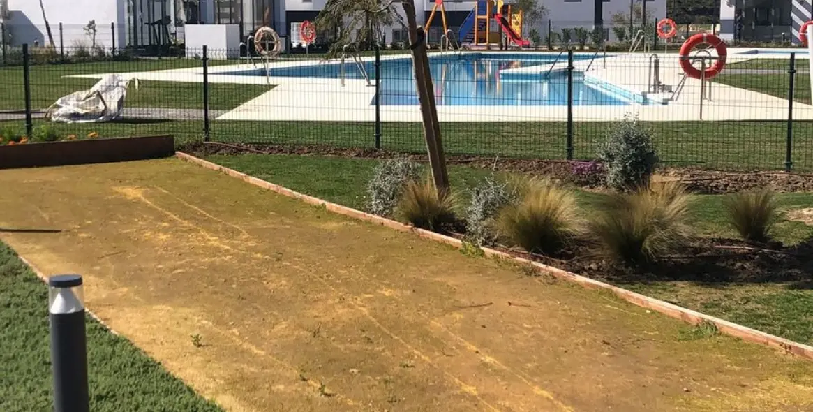 Продажа апартаментов на среднем этаже в Estepona 40