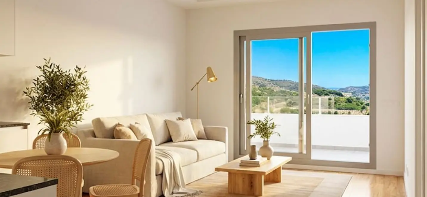 Sale of middle floor apartment in Estepona 2