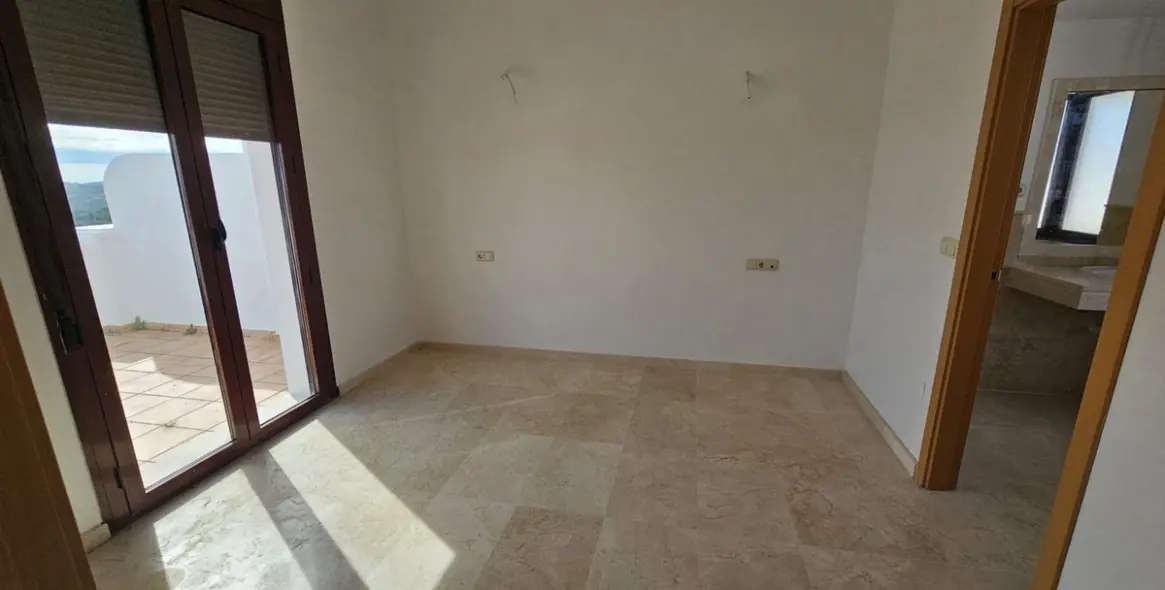 Продажа таунхауса в Doña Julia 12