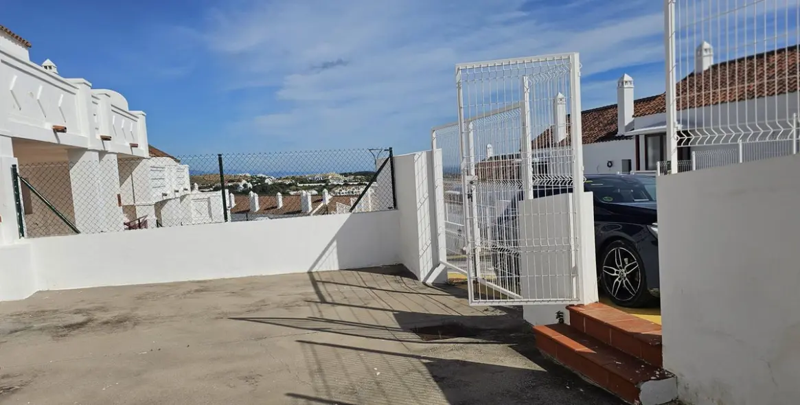 Продажа таунхауса в Doña Julia 1