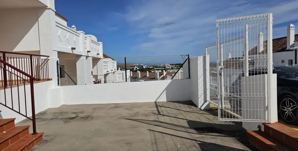 Продажа таунхауса в Doña Julia 2