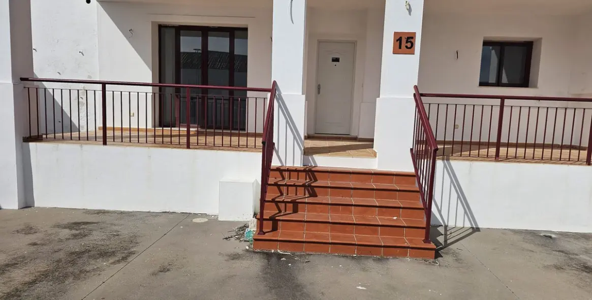 Продажа таунхауса в Doña Julia 3