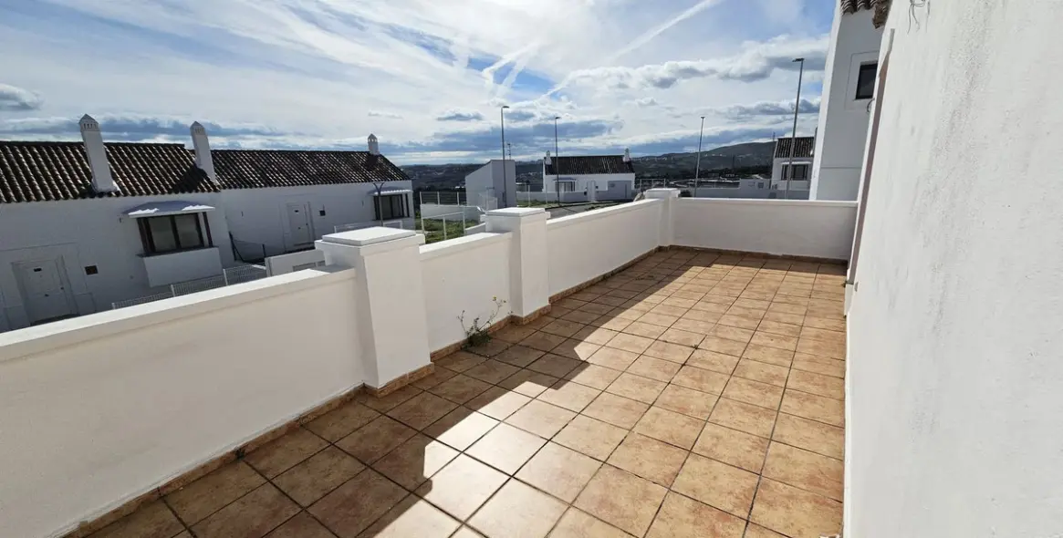 Sale of townhouse in Doña Julia 24