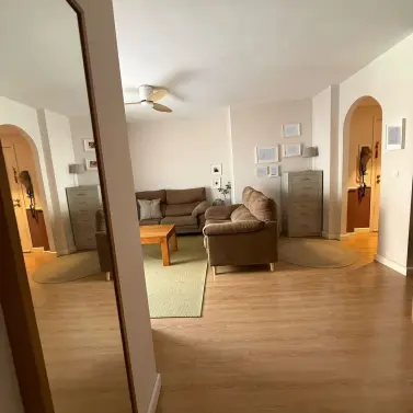 Venta de apartamento en planta media en Marbella