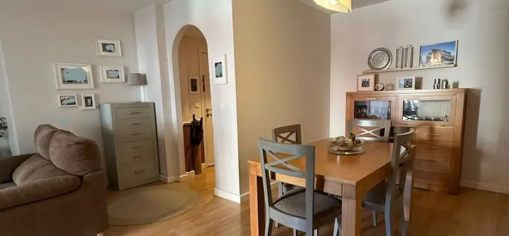 Venta de apartamento en planta media en Marbella 4