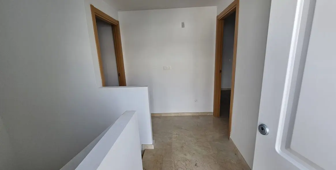 Venta de adosado en Doña Julia 5