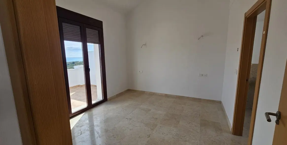 Venta de adosado en Doña Julia 6