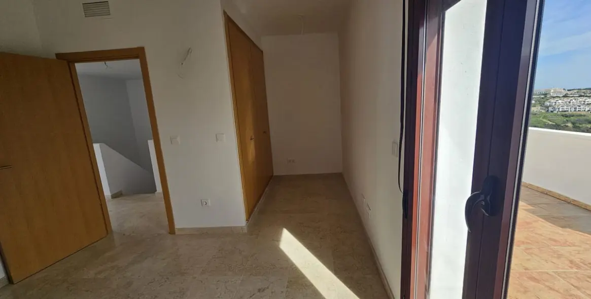 Venta de adosado en Doña Julia 8