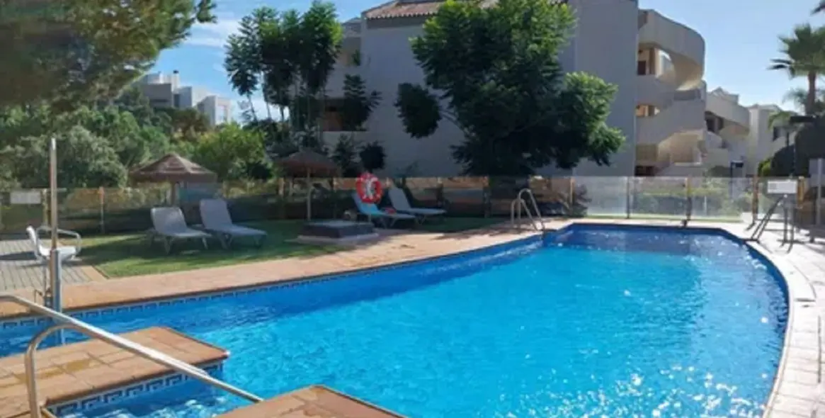 Продажа апартаментов на первом этаже в Elviria 1