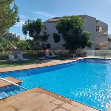 Продажа апартаментов на первом этаже в Elviria