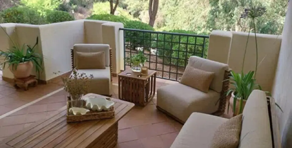 Продажа апартаментов на первом этаже в Elviria 2