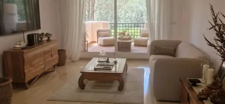 Продажа апартаментов на первом этаже в Elviria 2