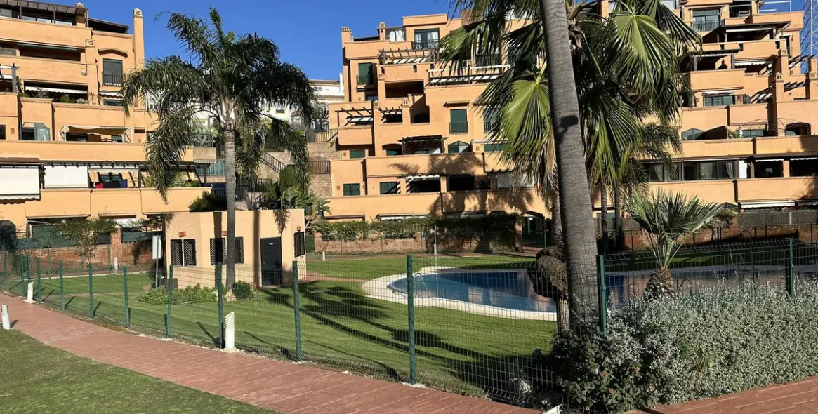 Venta de apartamento en planta media en Marbella 4