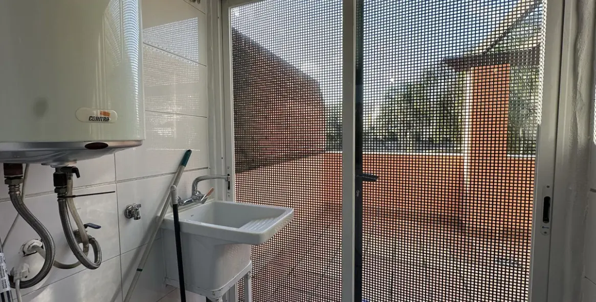 Venta de apartamento en planta media en Marbella 16