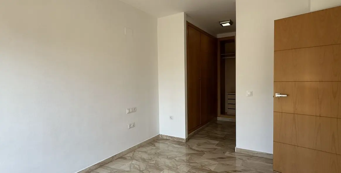 Продажа апартаментов на среднем этаже в Marbella 26