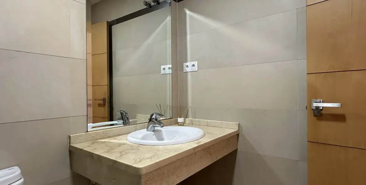 Продажа апартаментов на среднем этаже в Marbella 33