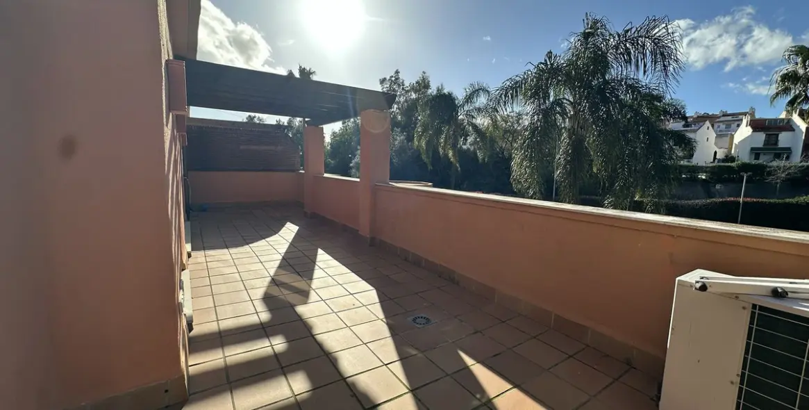 Продажа апартаментов на среднем этаже в Marbella 40