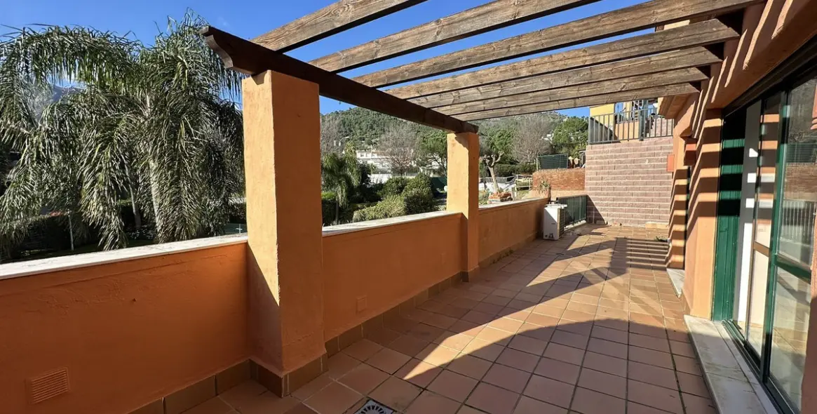 Продажа апартаментов на среднем этаже в Marbella 42